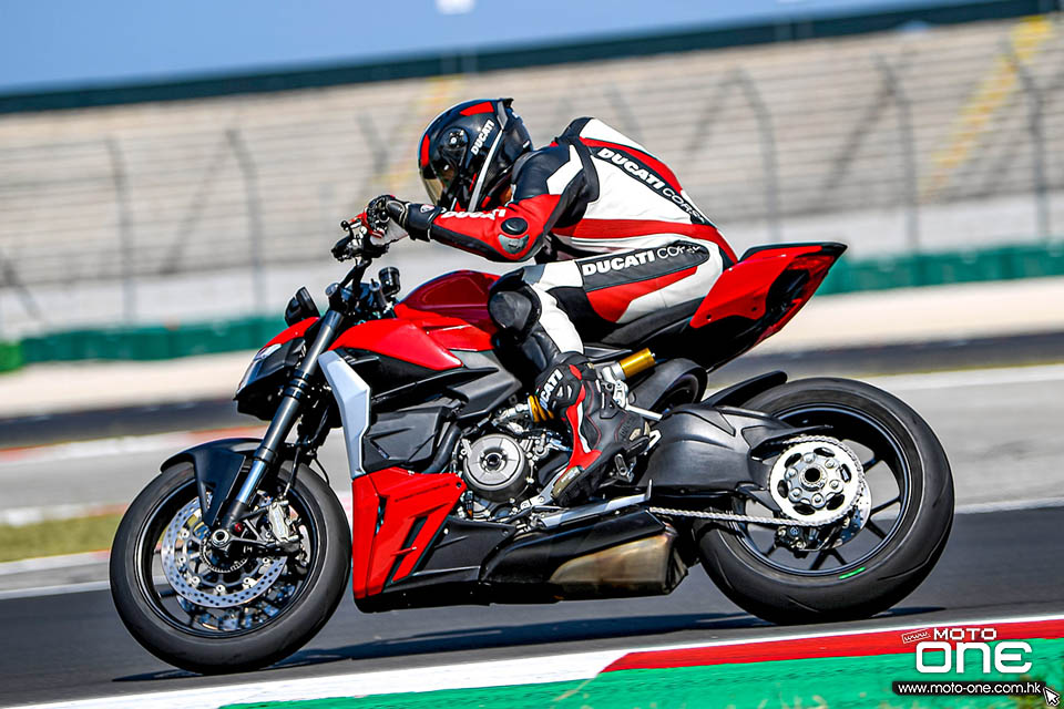 2022 Ducati Streetfighter V2