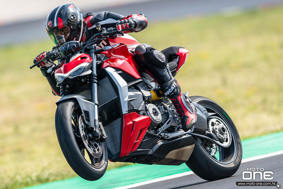 2022 Ducati Streetfighter V2