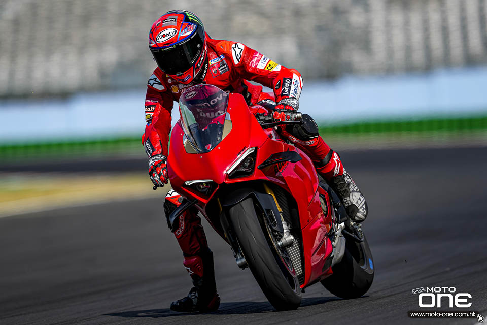 2022 Ducati Panigale V4S