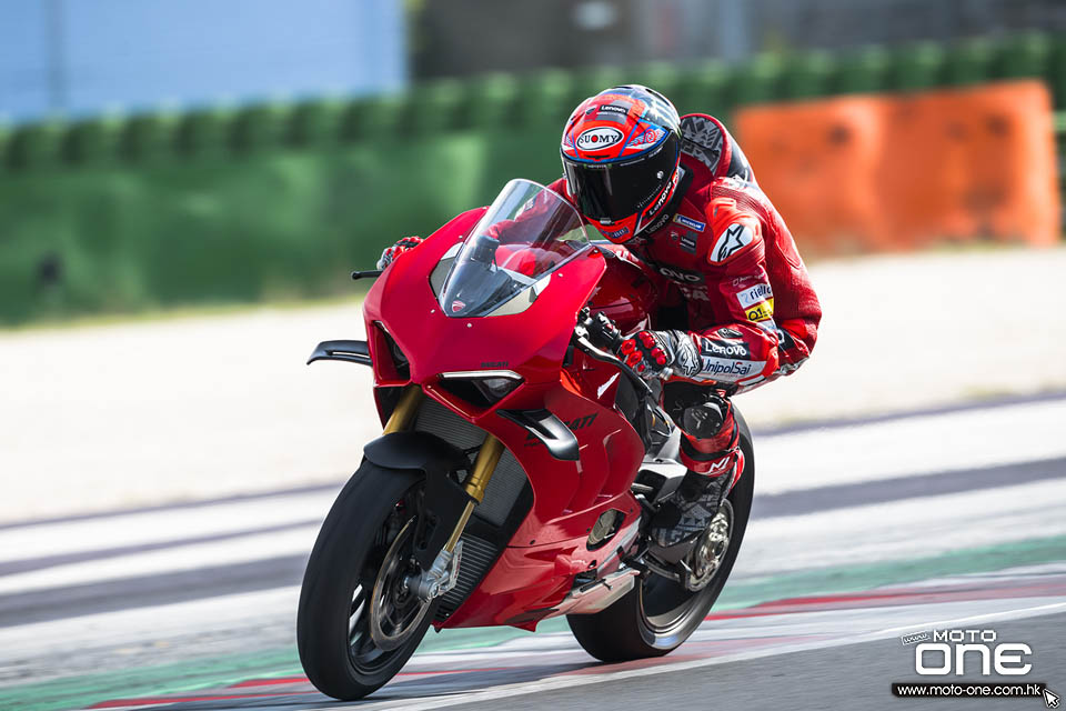 2022 Ducati Panigale V4S