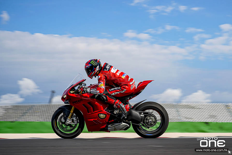 2022 Ducati Panigale V4S