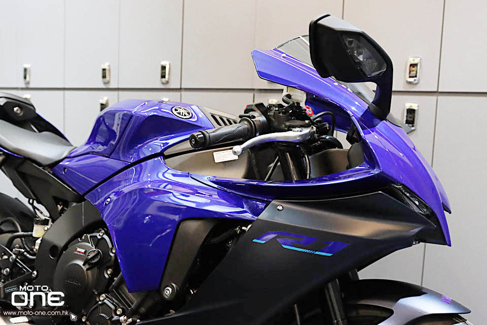 2022 YAMAHA YZF-R1