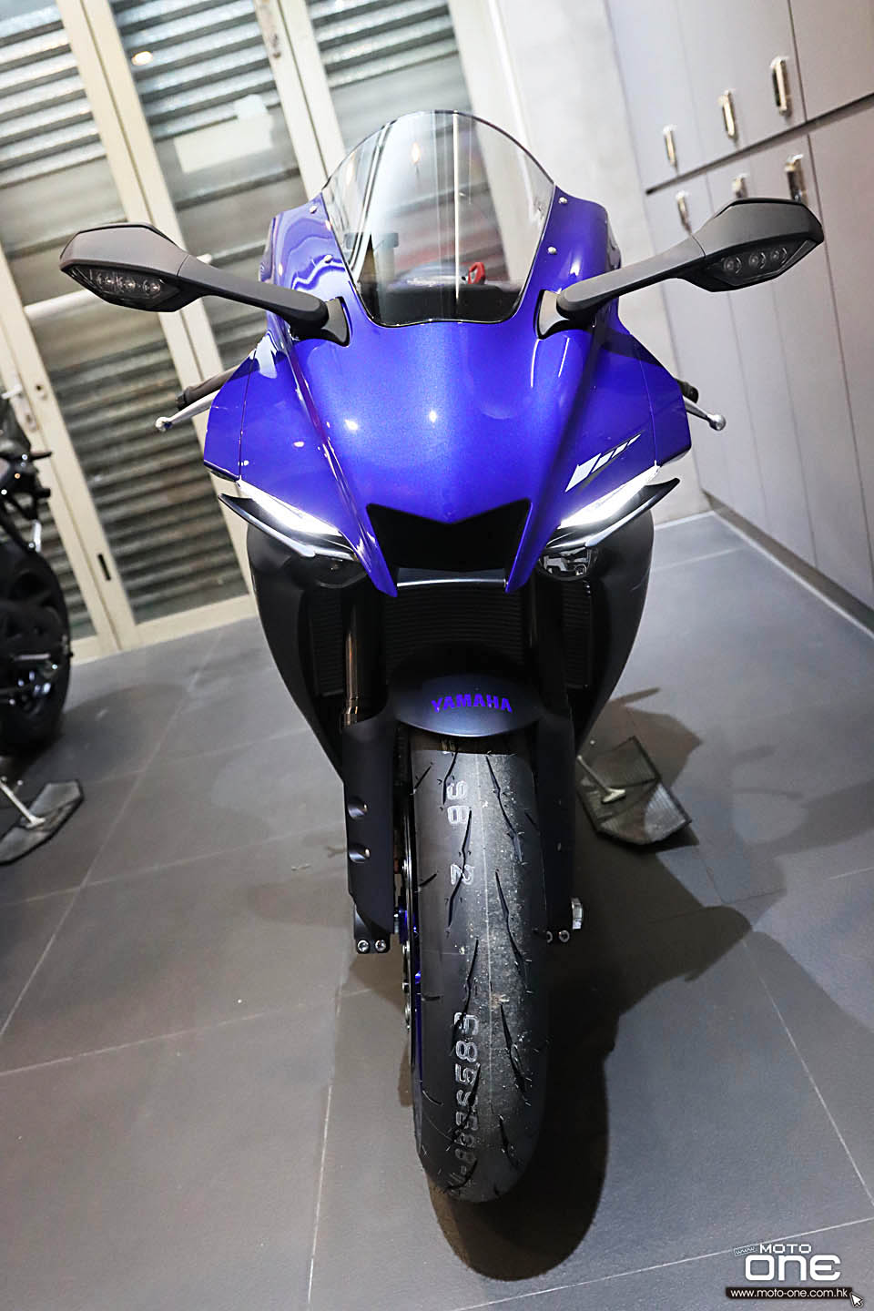 2022 YAMAHA YZF-R1