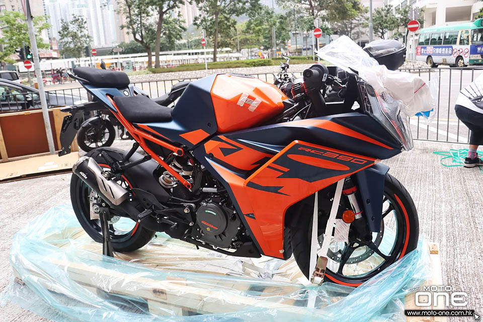 2022 KTM RC390