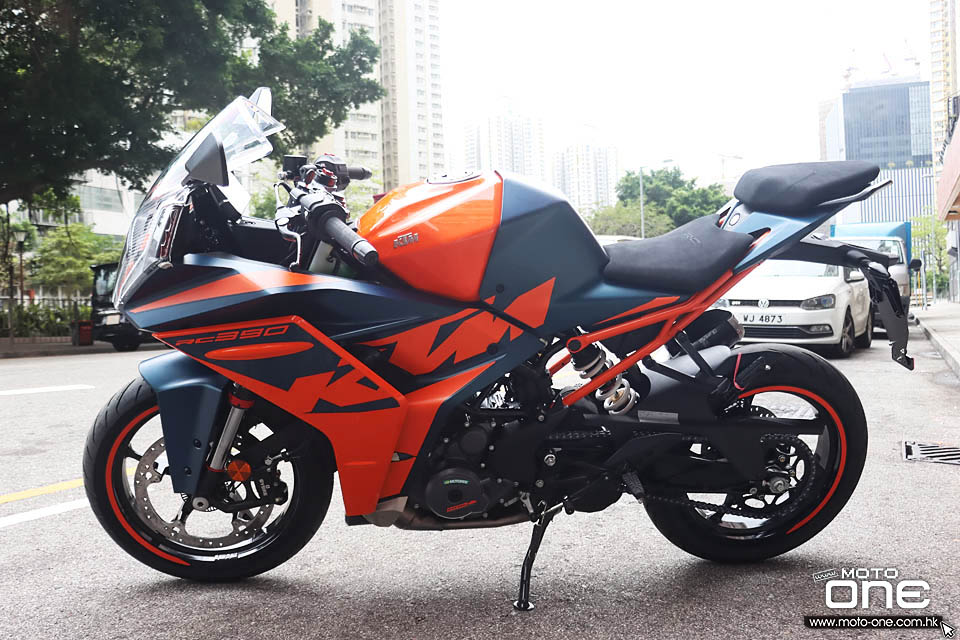 2022 KTM RC390