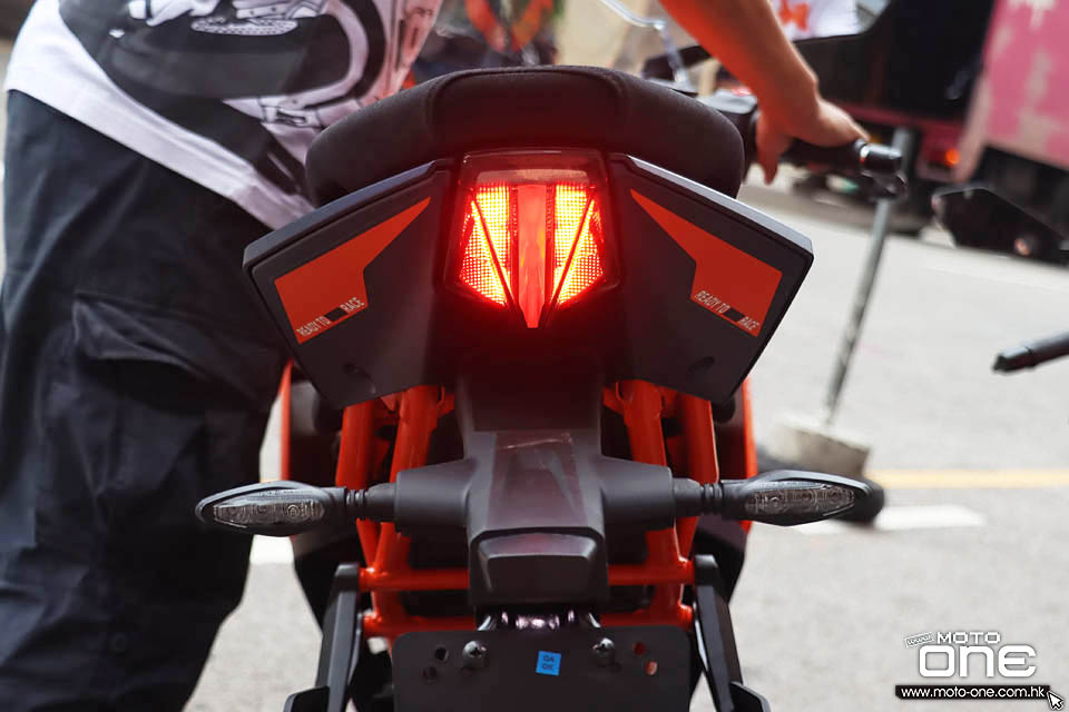 2022 KTM RC390