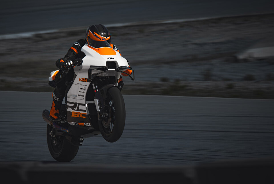 2024_KTM RC 8C