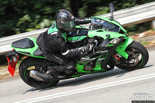 2016 KAWASAKI ZX-10R winter edition