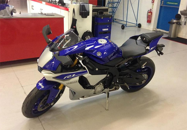 YAMAHA YZF-R1